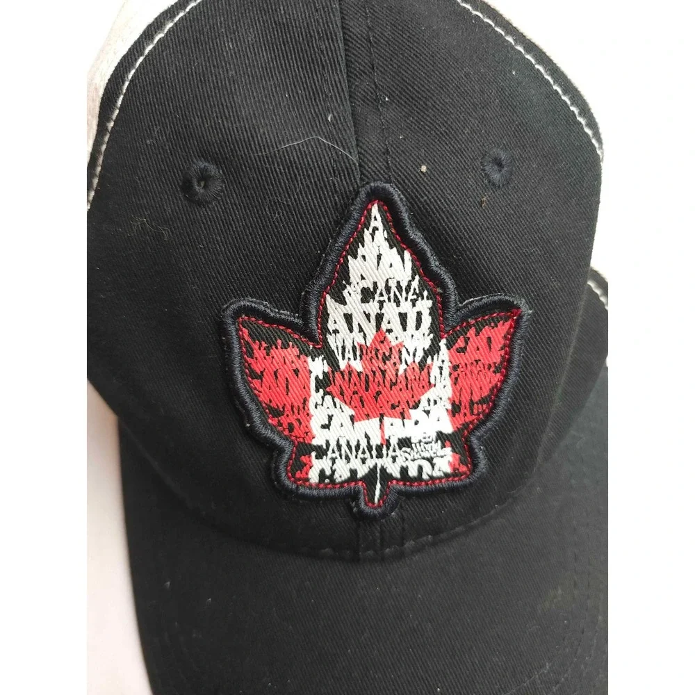 Disney Parks Epcot World Showcase Canada Hat Black Cream Plaid